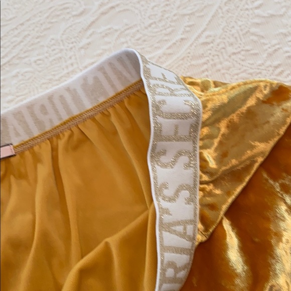 Shorts - Picture 4 of 4